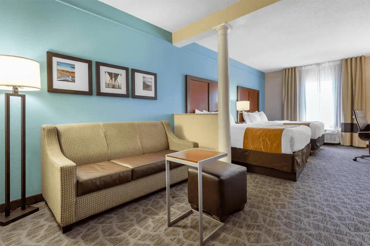 Hotel Comfort - Oak Island Southport