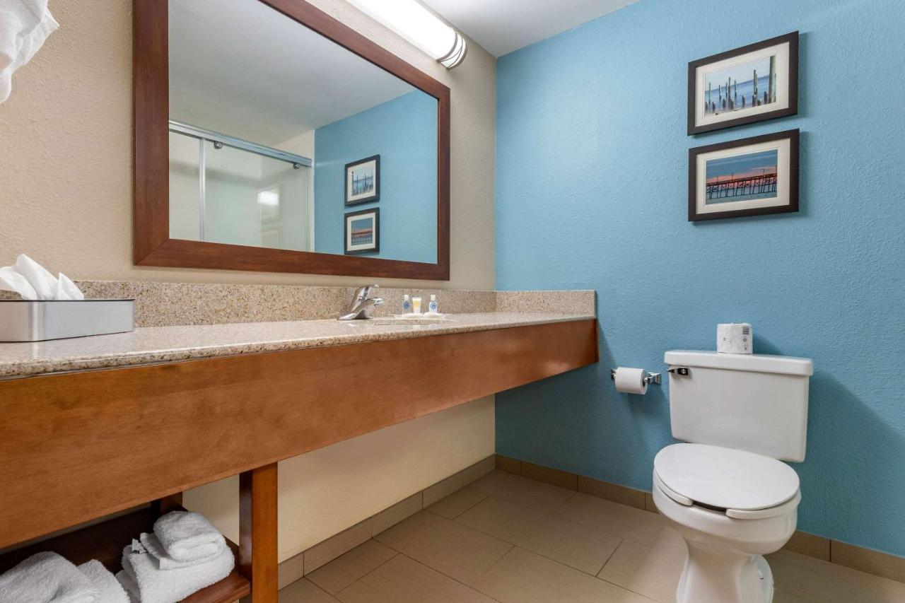Hotel Comfort - Oak Island 3*